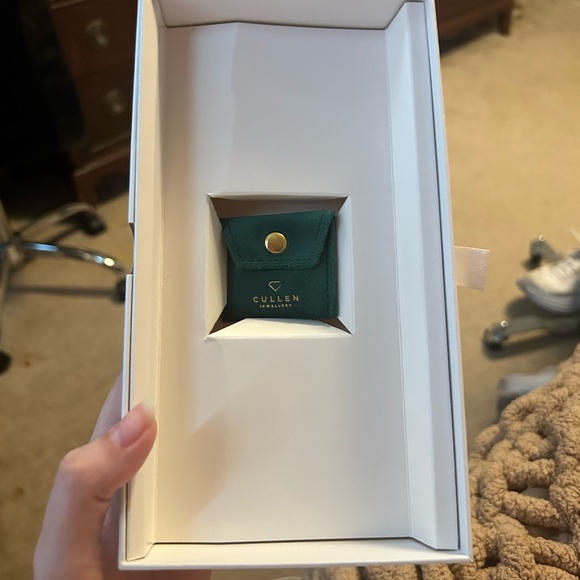 Engagement ring - Picture 12 of 13